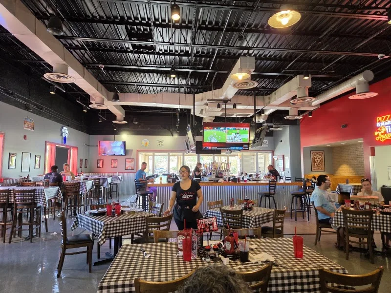 Lil Ricci's Yuma NY Pizza-Sports-Spirits