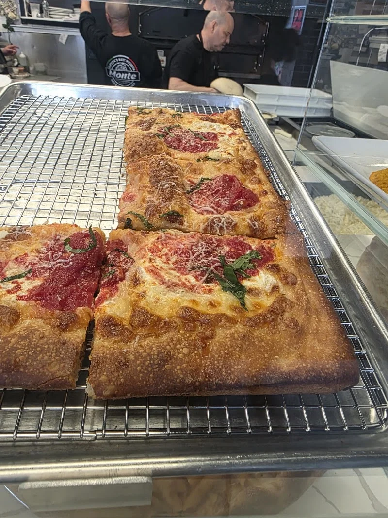 Monte Pizzeria Deli and Catering