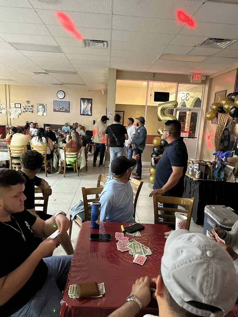 Mike's Pizzeria